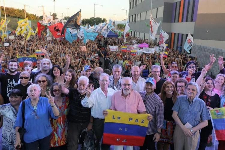 avellaneda plaza chavismo.jpg