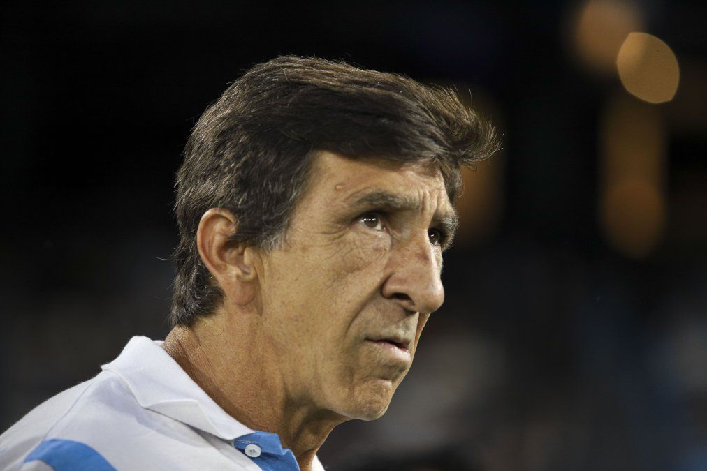 Gustavo Costas no recibiría las cuatro fechas de suspensión rumoreadas por la gresca protagonizada en Racing-Barracas.