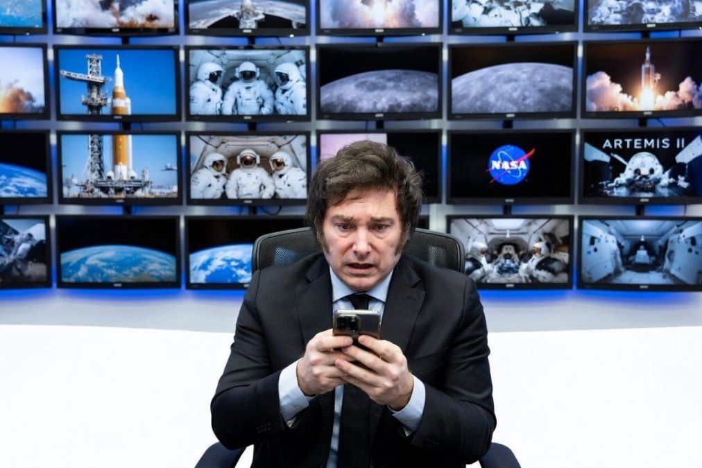 Javier Milei no está pendiente del Artemis II, está en vilo por el Adornigate...