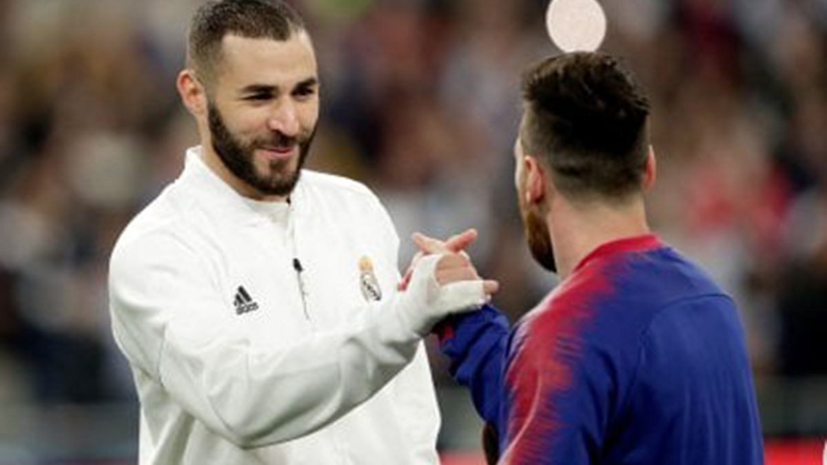 Karim Benzema, goleador de Real Madrid y rival de París Saint Germain en la Champions, aseguró que “el que critica” a Lionel Messi “no entiende nada de fútbol”.