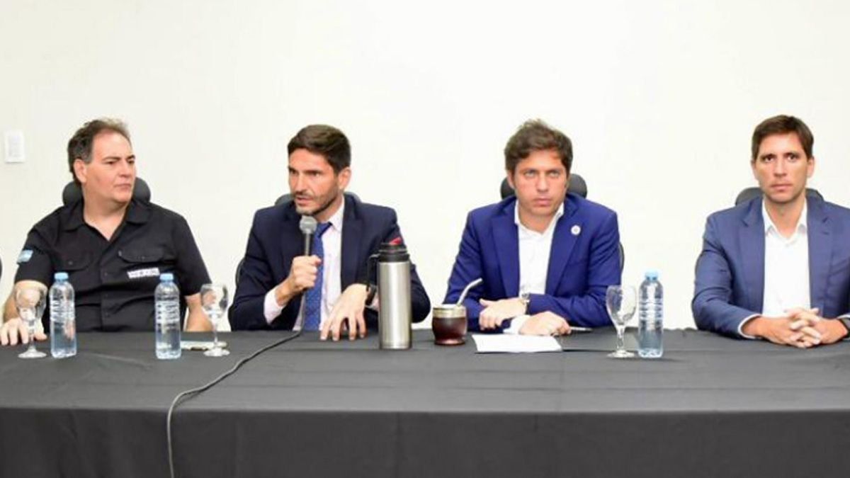 Axel Kicillof con Maximiliano Pullaro. Axel Kicillof con Maximiliano Pullaro. 