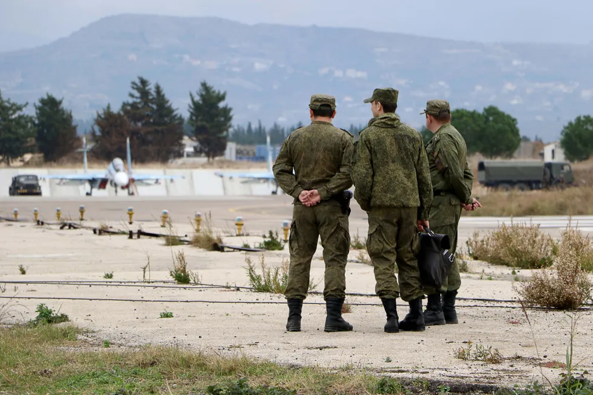 16/12/2015: Soldados en la base aérea rusa Khmeimim en el noroeste de Siria. 16/12/2015: Soldados en la base aérea rusa Khmeimim en el noroeste de Siria. 