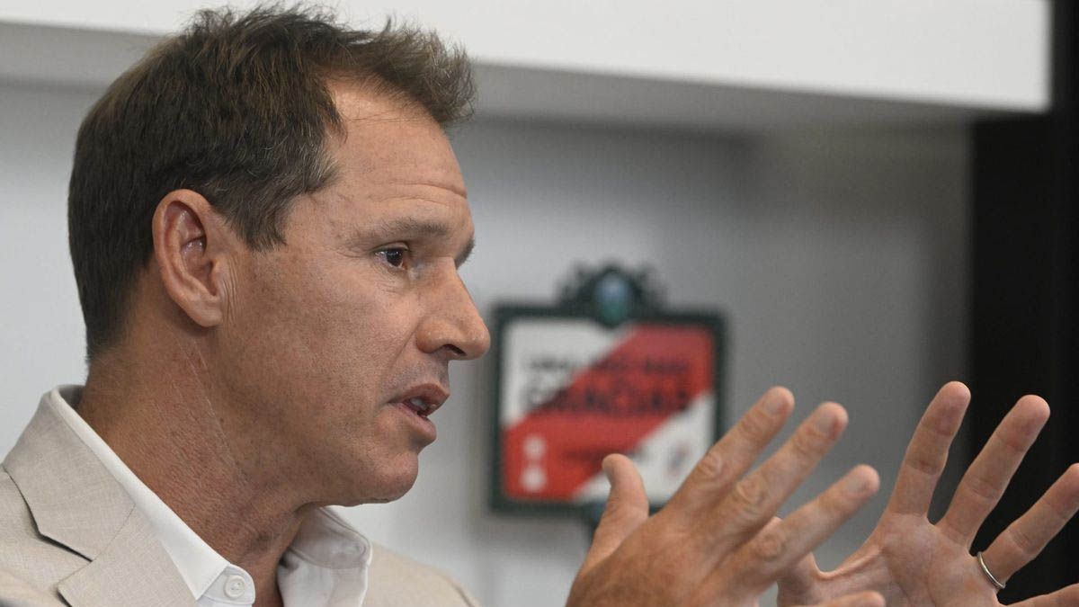 El presidente de River, Jorge Brito, defendió su gestión contra la SAD y reveló que no llegó el dinero de Foster Gillett por el pase de Rodrigo Villagra. El presidente de River, Jorge Brito, defendió su gestión contra la SAD y reveló que no llegó el dinero de Foster Gillett por el pase de Rodrigo Villagra.