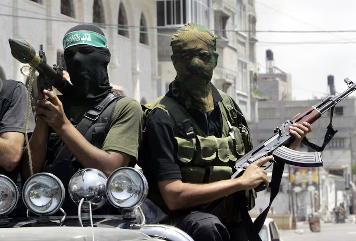 El 7/10 de 2023 Hamás se infiltró en el sur de Israel y masacró a más de 1.500 personas. El 7/10 de 2023 Hamás se infiltró en el sur de Israel y masacró a más de 1.500 personas.