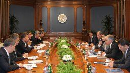 altText(Galuccio se reunió con directivos de Gazprom)}