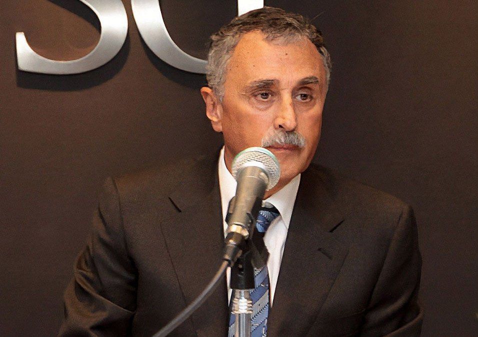 Mario Lugones, ministro de Salud, festeja la transparencia en los precios de las prepagas.