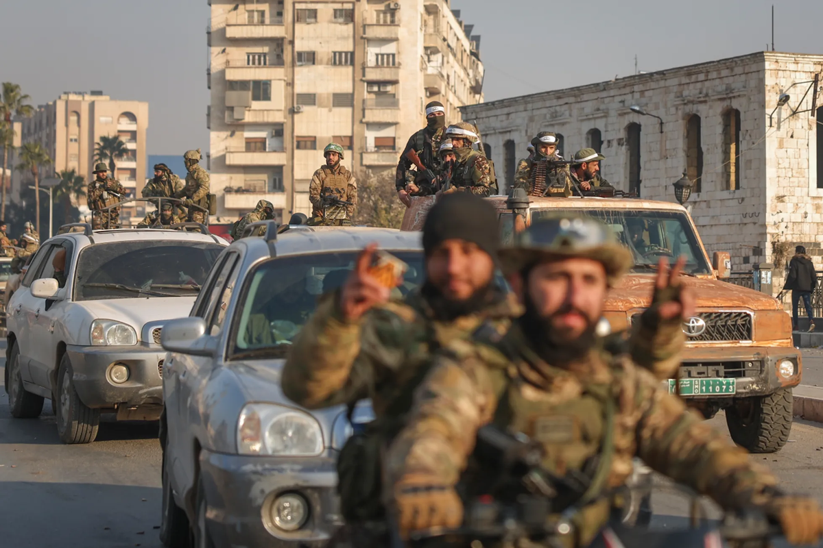 Militantes islamistas en Hama. 6 de diciembre de 2024. Militantes islamistas en Hama. 6 de diciembre de 2024.