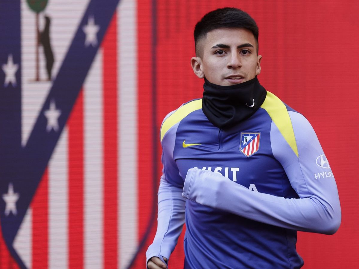 Thiago Almada juega poco