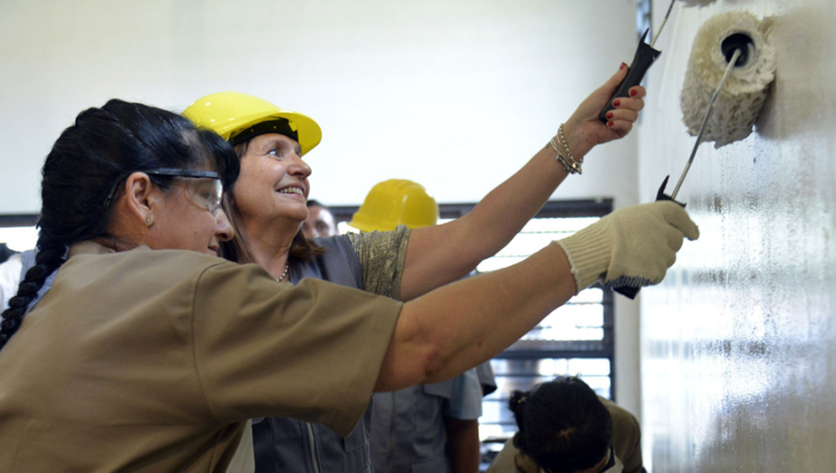 El año pasado, la ministra Patricia Bullrich lanzaba el programa 'Manos a la obra es ocio cero' para que todos los presos trabajen dentro de las cárceles