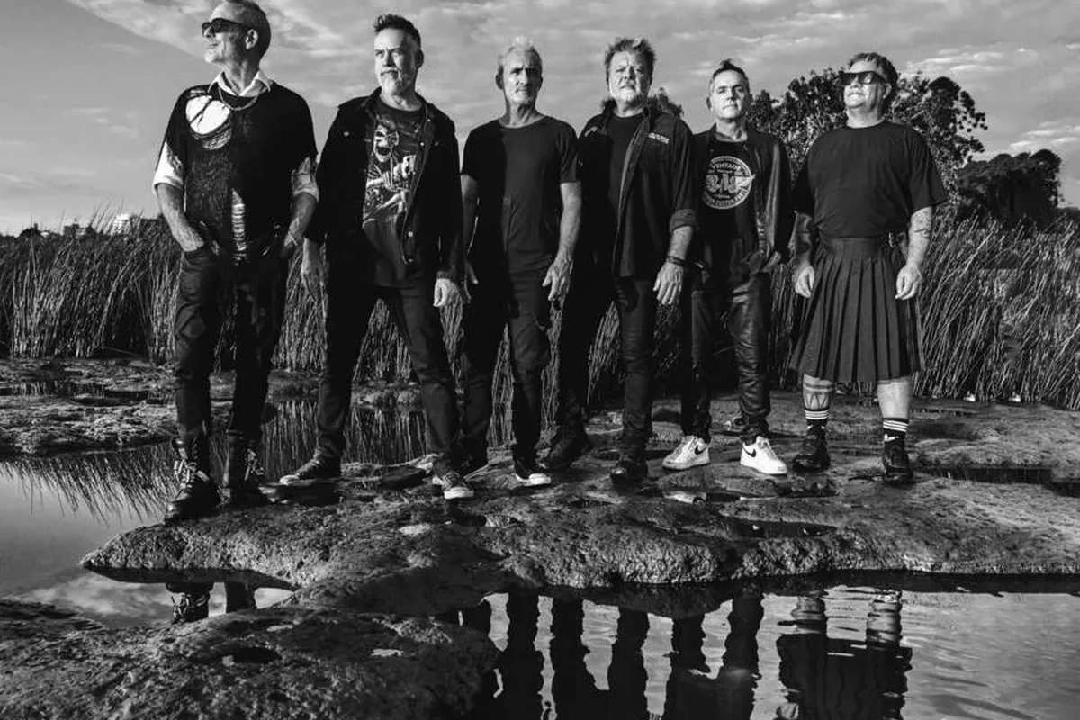 Los Pericos construyen su propia c&aacute;psula: una obra que captura este instante art&iacute;stico de la banda en 2026.