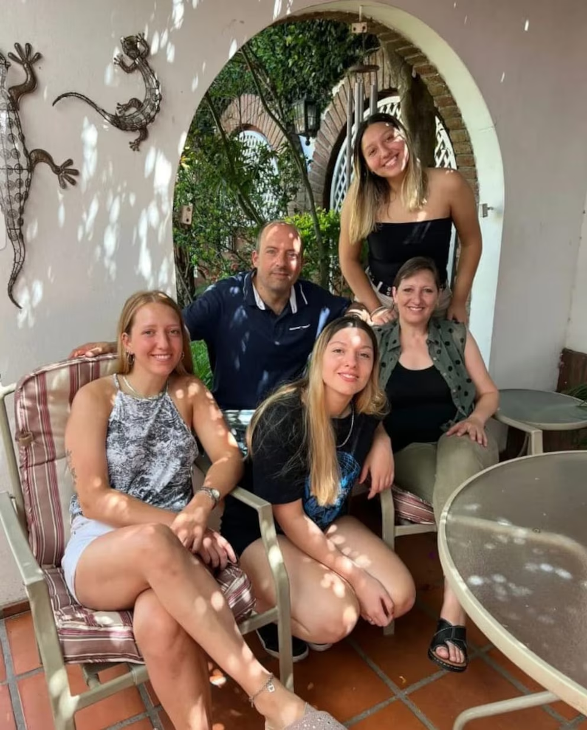 Confessore también celebraba con orgullo los logros de sus tres hijas y su familia. Foto: Instagram Confessore también celebraba con orgullo los logros de sus tres hijas y su familia. Foto: Instagram