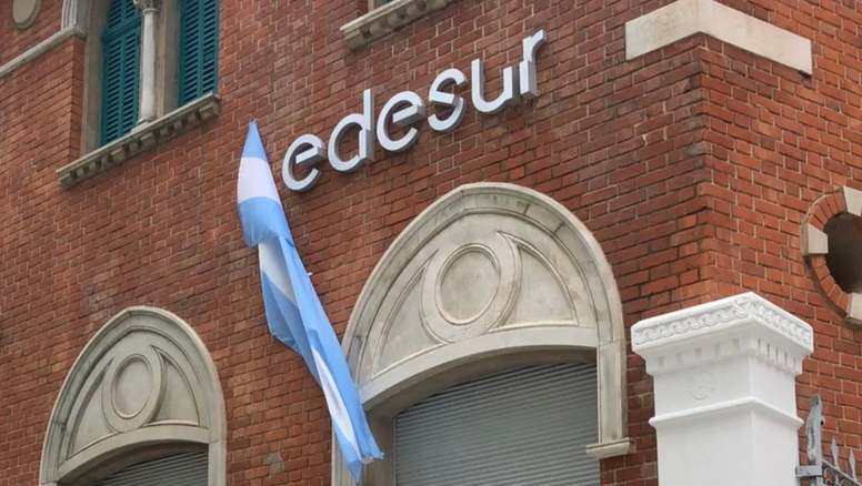 Otra multa a Edesur en pleno proceso de venta