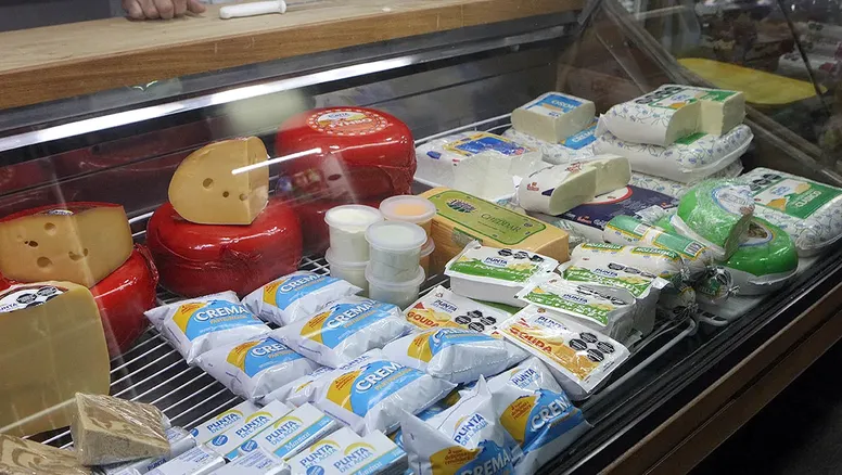 Otra alarmante señal de la crisis: Se consumen menos lácteos, especialmente la leche