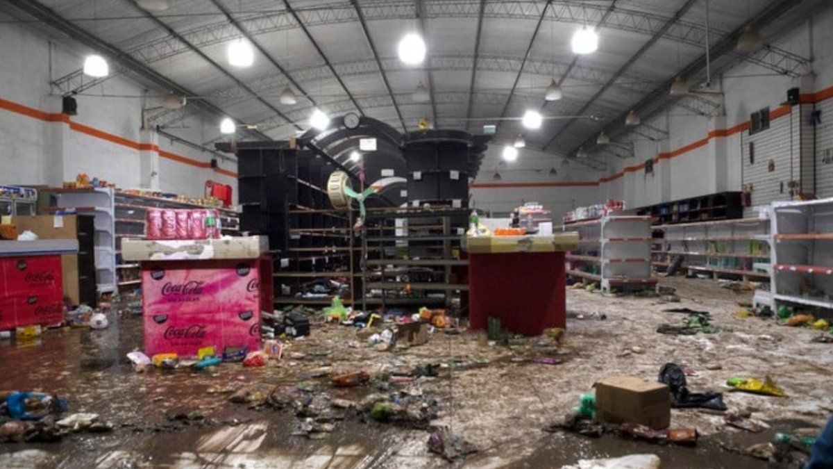 Hay requisitos para cobrar la asistencia por los saqueos, y el monto recibido será determinado por un grupo de especialistas.