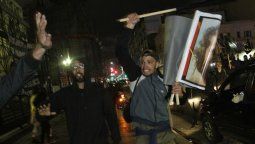 Un de los varios incidentes durante la noche frente al Congreso