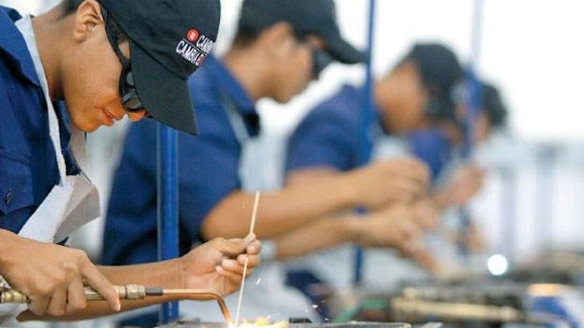 El empleo asalariado privado cayó 2,8% durante el mandato de Javier Milei.&nbsp;