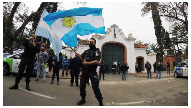 3 trampas entre mucha data sobre el conflicto policial bonaerense