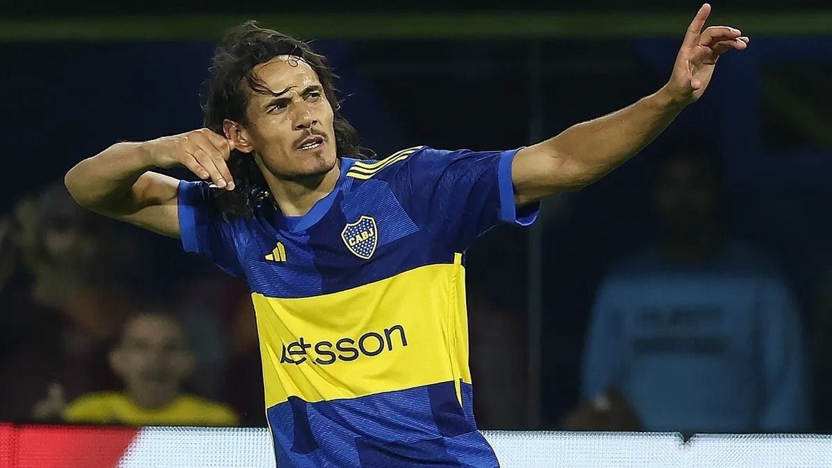 Edinson Cavani, la máxima figura de Boca se perdió el partido con Unión por una insólita decisión de su DT. Edinson Cavani, la máxima figura de Boca se perdió el partido con Unión por una insólita decisión de su DT.