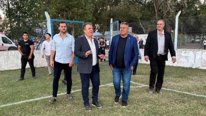 Temblor cercano a Chiqui Tapia: Poderoso presidente del ascenso demorado