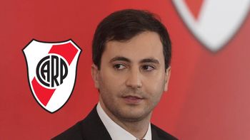 Stéfano Di Carlo hizo fuertes cambios en el mercado de pases de River. Stéfano Di Carlo hizo fuertes cambios en el mercado de pases de River.