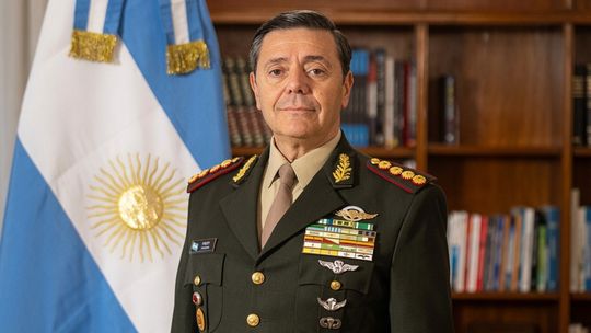 Piden que Carlos Presti dé explicaciones ante el Congreso por el Plan Dédalo.