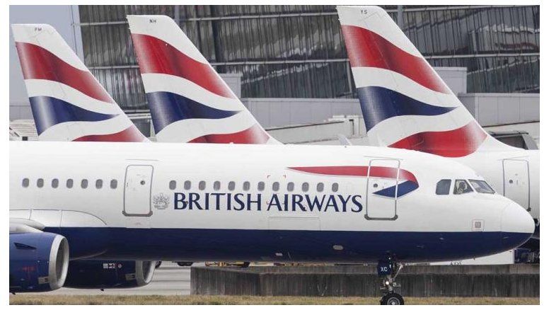 Más aerolíneas cancelan vuelos al Golfo