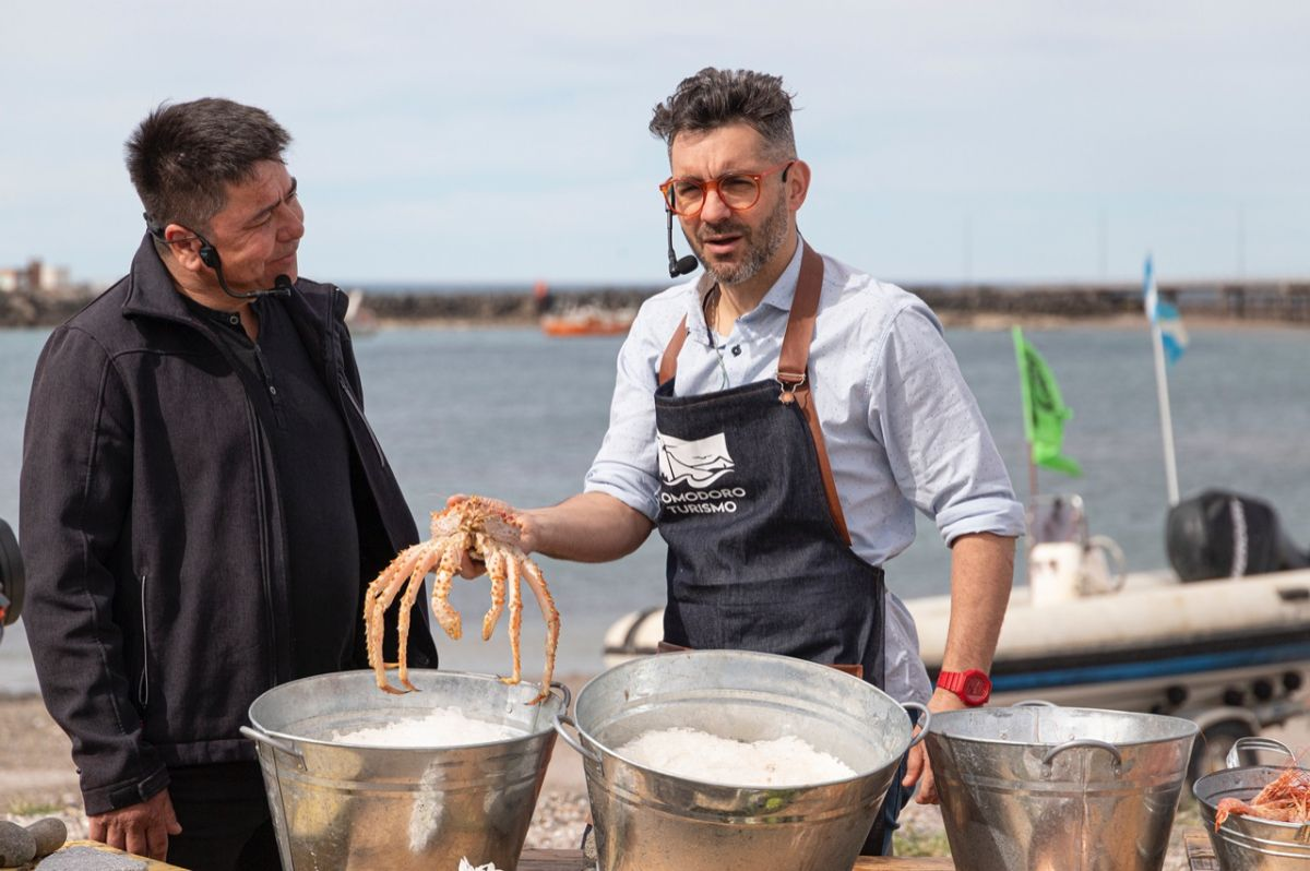 Enojo con la TV Pública por buzos de Cocineros Argentinos.