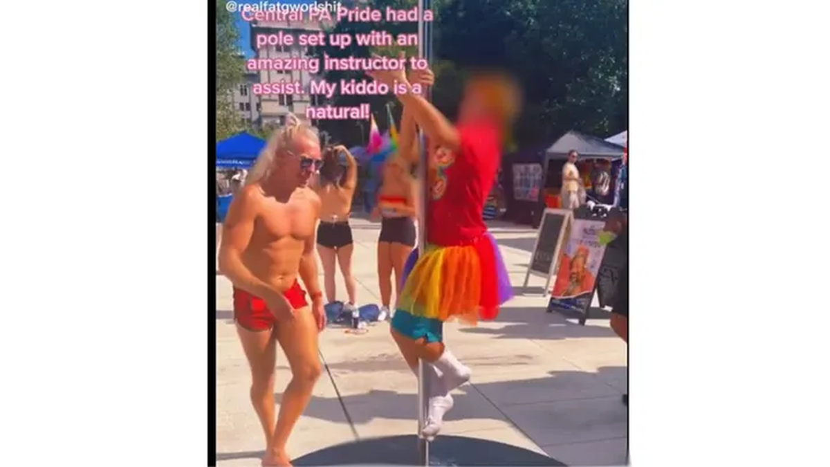 Marcha del Orgullo Gay USA y escándalo: Niño baila poledance