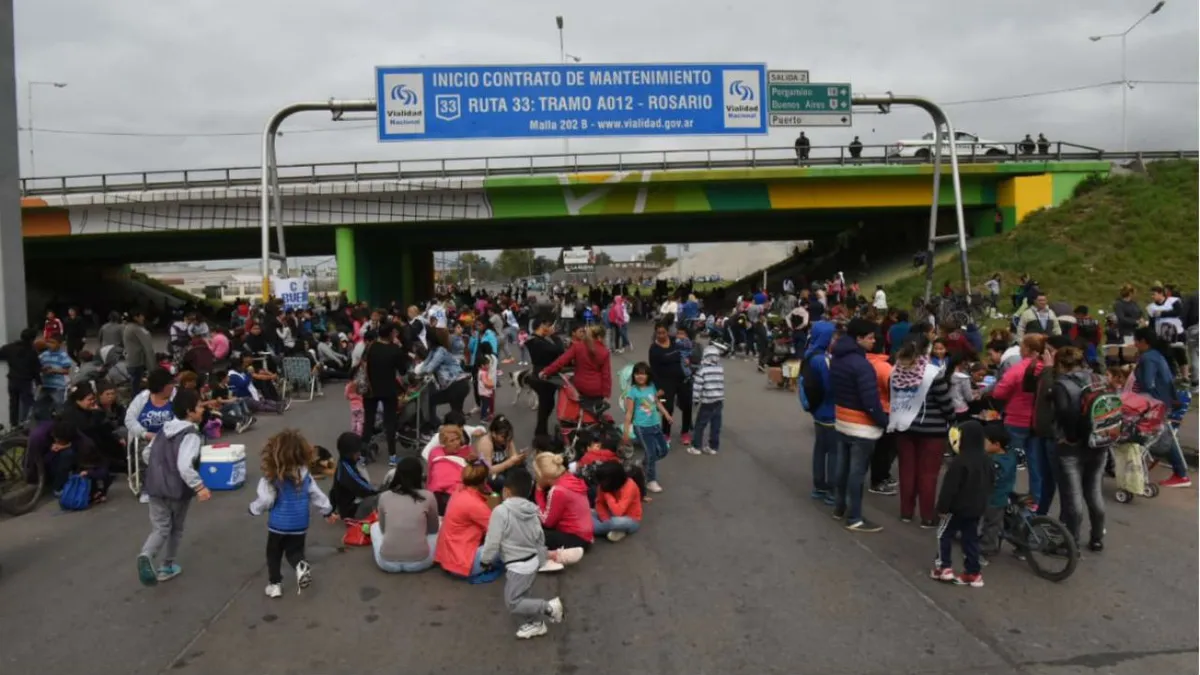 Hubo cortes de tránsito en varios puntos de la ciudad. Hubo cortes de tránsito en varios puntos de la ciudad. 