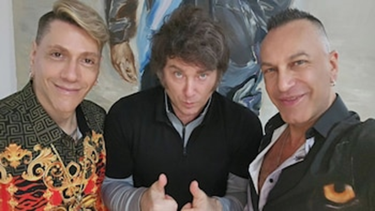 Roberto Piazza, Javier Milei y Walter V&aacute;zquez (pareja del dise&ntilde;ador)