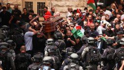 altText(Disturbios en el funeral de la periodista asesinada)}