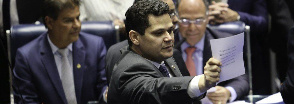 Davi Alcolumbre, un especialista en votaciones simbólicas. Davi Alcolumbre, un especialista en votaciones simbólicas.
