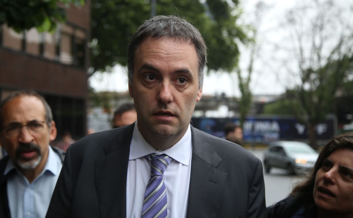 Manuel Adorni quedó bajo presión política y judicial por su patrimonio, mientras un análisis forense sobre una supuesta billetera de Bitcoin abrió nuevas preguntas sobre sus movimientos cripto. Manuel Adorni quedó bajo presión política y judicial por su patrimonio, mientras un análisis forense sobre una supuesta billetera de Bitcoin abrió nuevas preguntas sobre sus movimientos cripto.