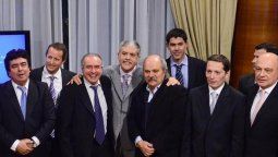 altText(El Gobierno sigue 'premiando' a intendentes K ($355 millones))}