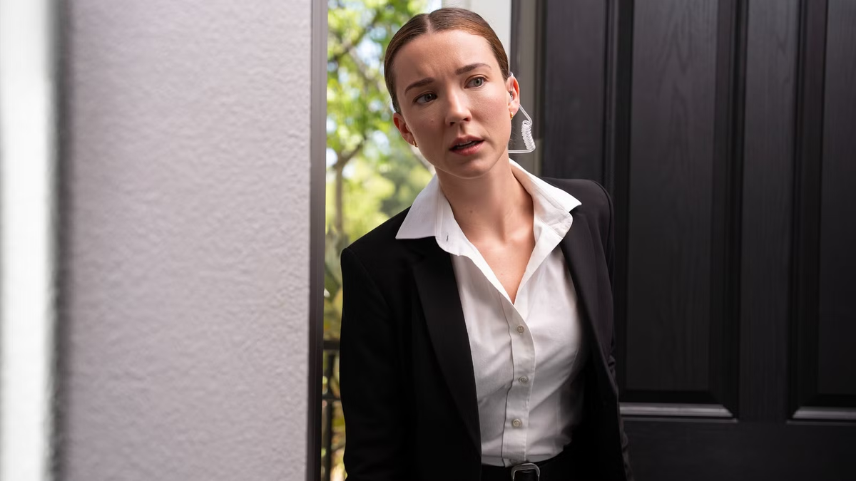 La serie está repleta de thriller político, drama humano y flashbacks que complejizan la moral de cada personaje. La serie está repleta de thriller político, drama humano y flashbacks que complejizan la moral de cada personaje.