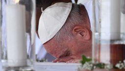 altText(Francisco, con todo contra ortodoxos, abre paso a mujeres)}
