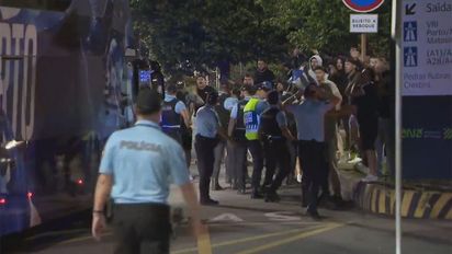 Hinchas del Porto explotaron contra el plantel tras la eliminación en el Mundial de Clubes