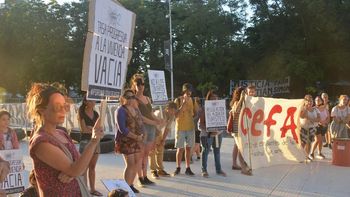 Con el debate por la Ley de Alquileres frenado, desde el FdT presionan con cacerolazos para avanzar sobre las viviendas vacías. Foto: Eco de Tandil. Con el debate por la Ley de Alquileres frenado, desde el FdT presionan con cacerolazos para avanzar sobre las viviendas vacías. Foto: Eco de Tandil.