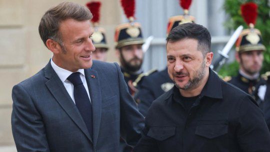 Emmanuel Macron con Volodymyr Zelensky: 100 aviones Rafaele de Francia a Ucrania Emmanuel Macron con Volodymyr Zelensky: 100 aviones Rafaele de Francia a Ucrania