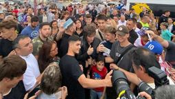 Javier Milei en Pinamar rumbo a Mar del Plata.
