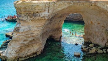 El Día de San Valentín se derrumbó el icónico Arco de los enamorados