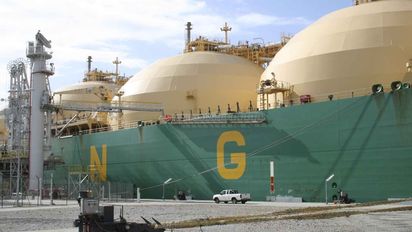 El precio del GNL se hundió y Nación paga 78% más por anticiparse