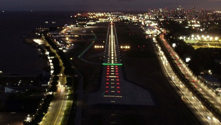Aeroparque sin vuelos: Ya rige el cierre de 55 horas