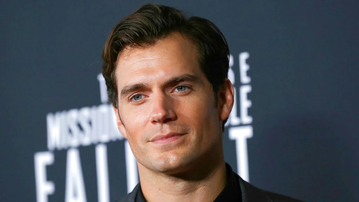 Henry Cavill sería un James Bond muy novedoso. 