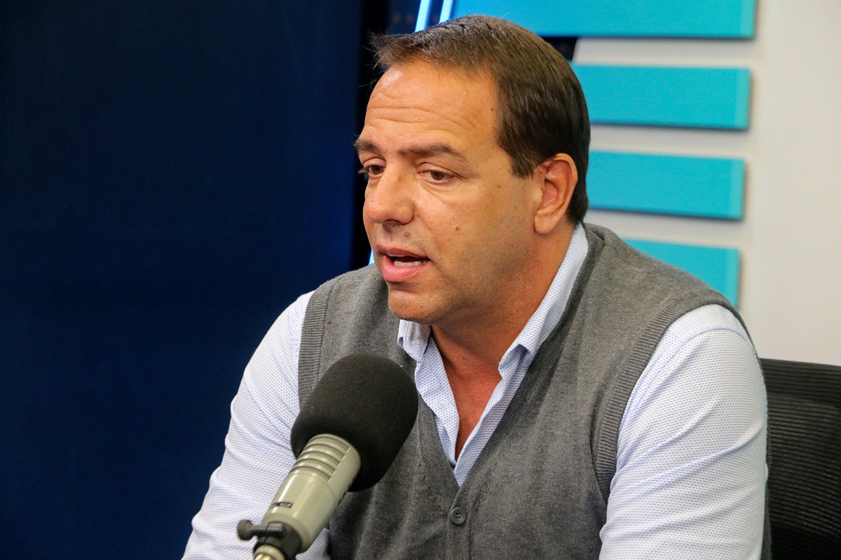 Ignacio Ruglio, presidente de Peñarol, salió a cruzar a los de Nacional por el tema de la dictadura. Ignacio Ruglio, presidente de Peñarol, salió a cruzar a los de Nacional por el tema de la dictadura.