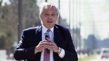 Alberto Fernández en Almirante Brown. Alberto Fernández en Almirante Brown.