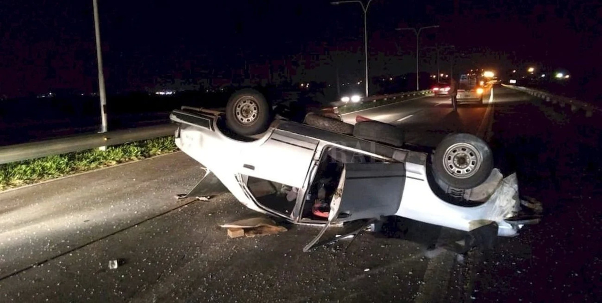 Milagro después de choque y vuelco frente al Ramsay en CABA