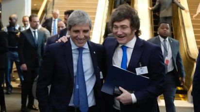 Récord histórico de depósitos en dólares
