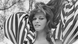altText(Claudia Cardinale se marchó, estrella de Fellini, Visconti, Godard, Clément y Antonioni)}