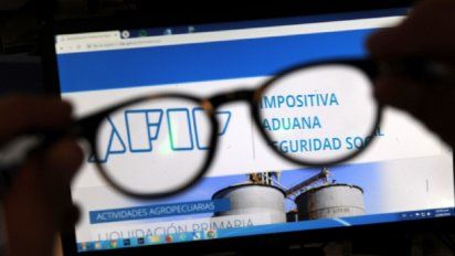 AFIP a la caza: Ahora piden datos personales en compras superiores a este monto